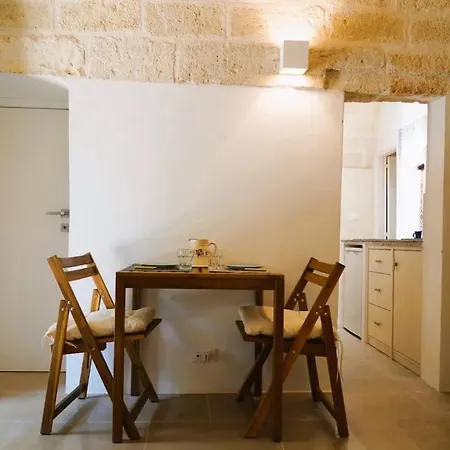 Trullo Med Ostuni Carovigno