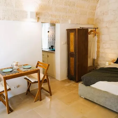 Trullo Med Ostuni Carovigno