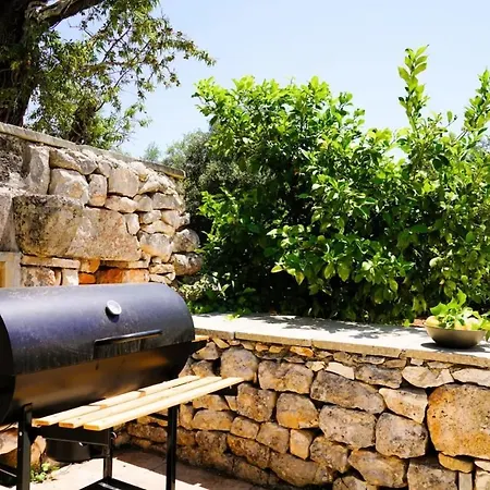 Trullo Med Ostuni Carovigno